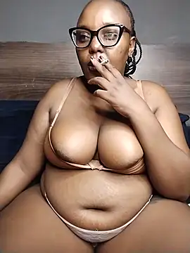 CHERRYYUMMY online show from April 21, 2026, 6:41 am