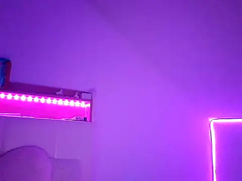 nicole77745 online show from March 5, 2026, 10:50 pm