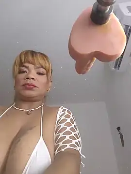 Snapshot of milf_venus chatting on May 22, 2026, 8:25 pm milf venus online show from May 22, 2026, 8:25 pm