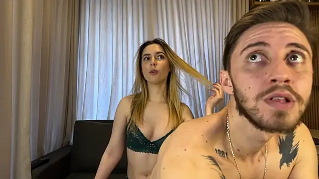 cloesweetdreams online show from September 14, 2025, 8:41 pm