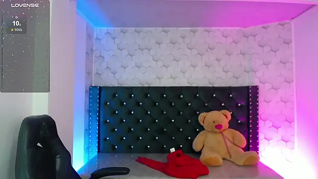 Sofi hot 4m online show from September 12, 2025, 3:12 pm