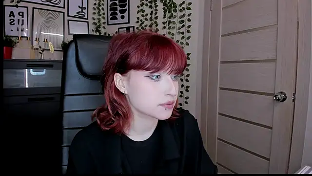 Snapshot of ElizaNik_ chatting on July 8, 2026, 10:58 pm ElizaNik online show from July 8, 2026, 10:58 pm