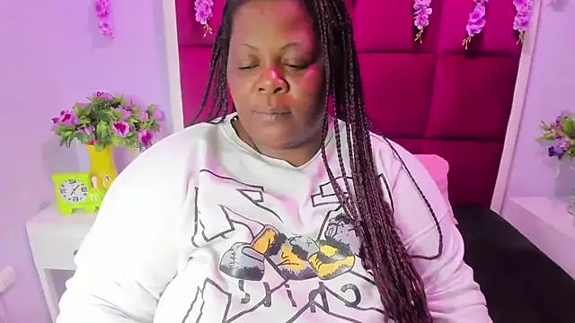 rocio bbw  online show from December 5, 2025, 1:58 am