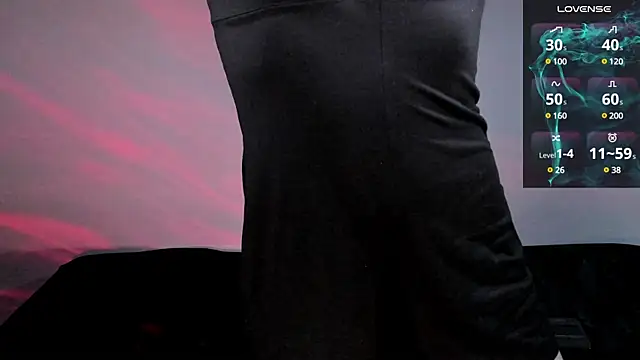 lnxmst online show from March 4, 2025, 11:43 pm