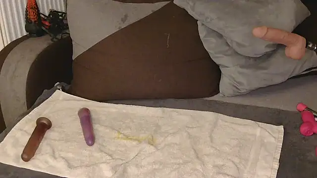 liloucamchaudee online show from March 9, 2026, 7:51 pm