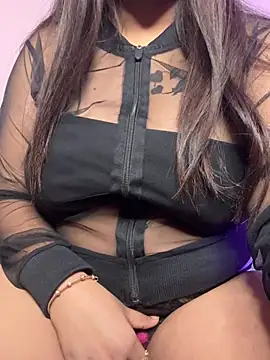 wildestcouplee online show from January 31, 2025, 3:33 pm