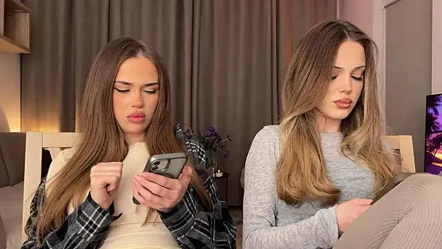 Julia RL online show from March 26, 2026, 8:58 pm