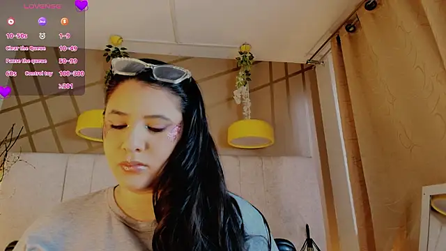 frreeya online show from March 12, 2026, 2:12 pm