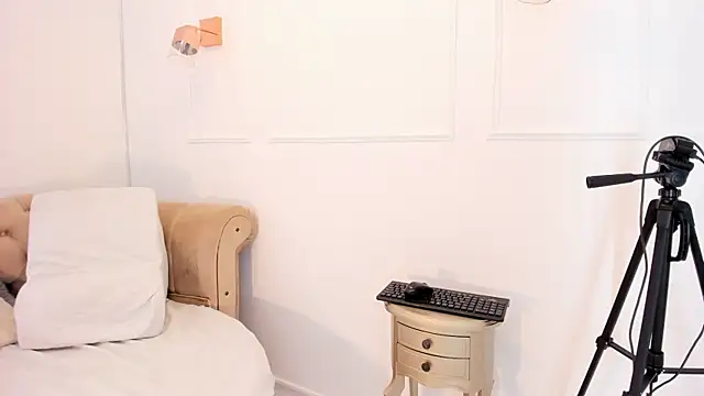 Snapshot of khloeblake chatting on January 24, 2025, 10:53 am khloeblake online show from January 24, 2025, 10:53 am