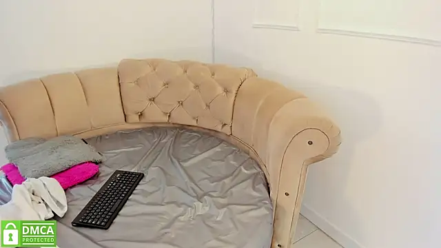 Snapshot of khloeblake chatting on January 25, 2025, 10:51 am khloeblake online show from January 25, 2025, 10:51 am