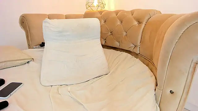 Snapshot of khloeblake chatting on February 26, 2025, 9:42 am khloeblake online show from February 26, 2025, 9:42 am