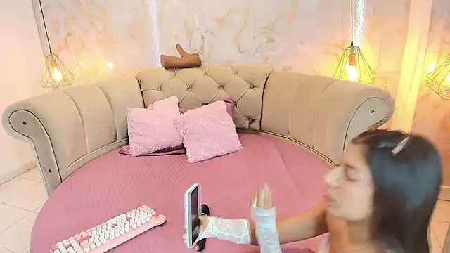 Snapshot of khloeblake chatting on September 25, 2025, 5:11 am khloeblake online show from September 25, 2025, 5:11 am