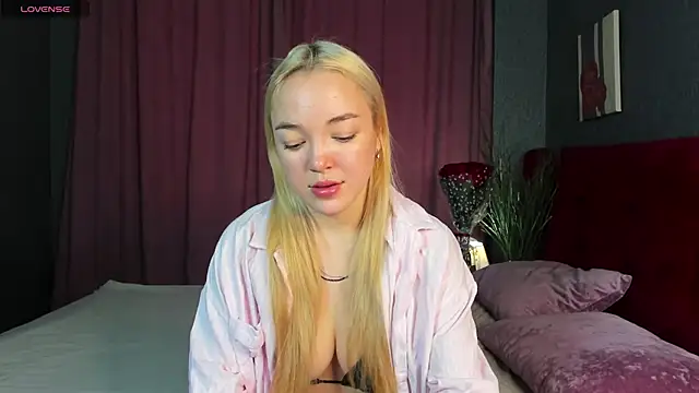 Christy Little online show from March 6, 2025, 8:41 am