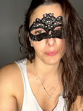 Snapshot of LeMagique- chatting on January 15, 2026, 9:51 pm LeMagique- online show from January 15, 2026, 9:51 pm