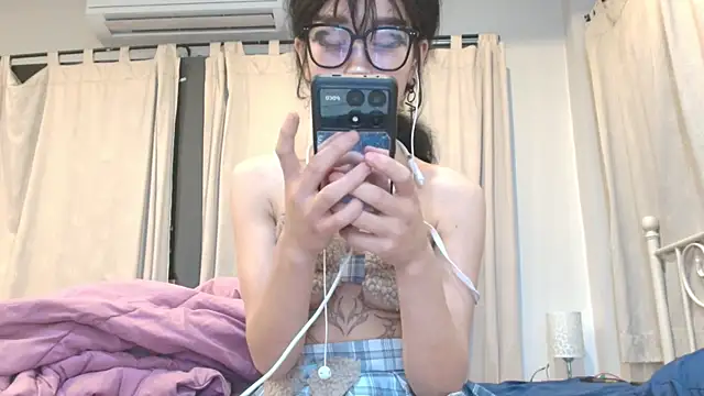 seo yeon  online show from January 18, 2025, 2:33 pm