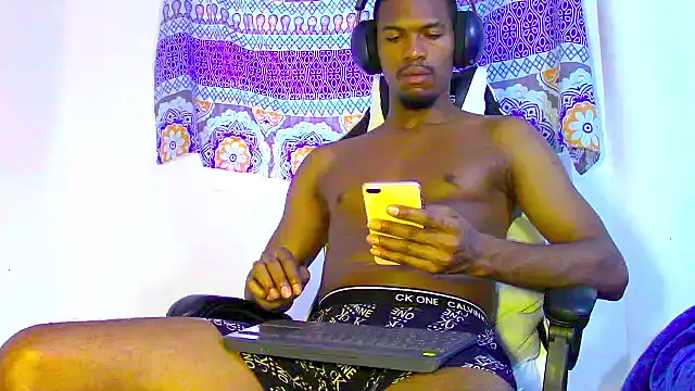 Amir mikelsen online show from September 18, 2025, 8:11 pm