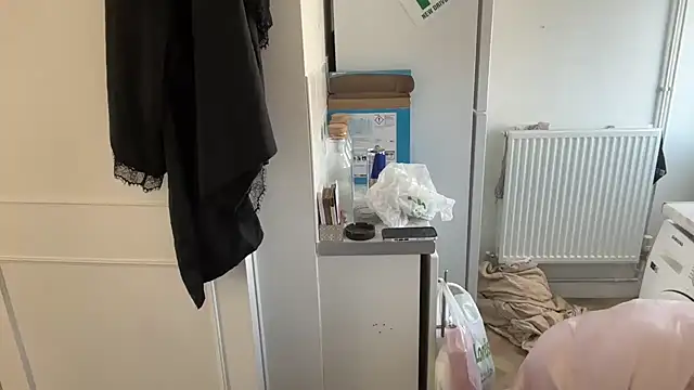 blairbella online show from March 19, 2025, 9:06 am