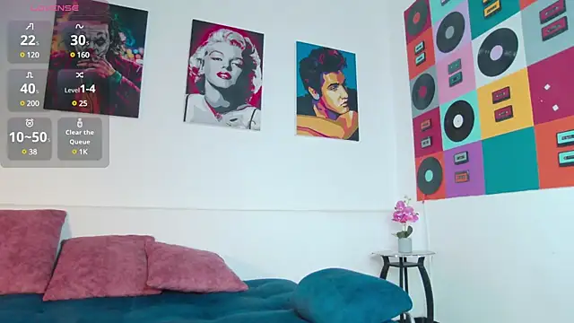 Snapshot of Lunamistyc chatting on January 4, 2025, 12:49 pm Lunamistyc online show from January 4, 2025, 12:49 pm