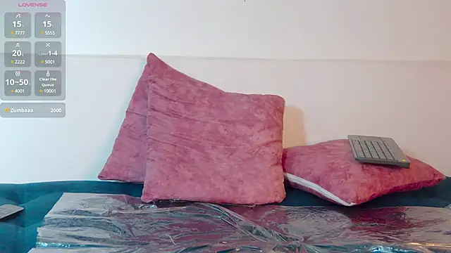 Snapshot of Lunamistyc chatting on February 19, 2025, 1:51 am Lunamistyc online show from February 19, 2025, 1:51 am