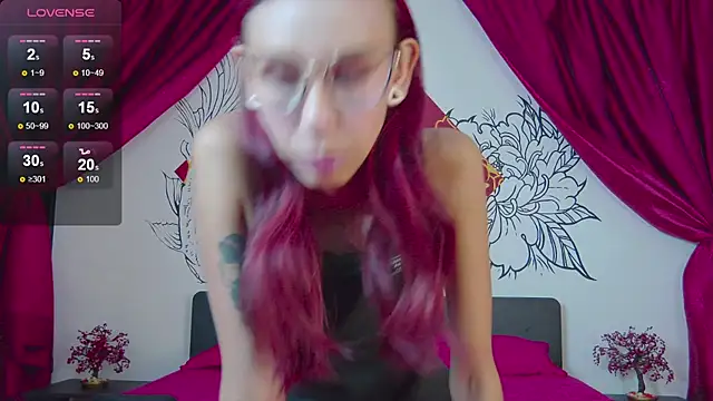 Snapshot of Lunamistyc chatting on September 12, 2025, 7:36 pm Lunamistyc online show from September 12, 2025, 7:36 pm