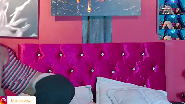 Snapshot of Lunamistyc chatting on November 6, 2025, 7:48 pm Lunamistyc online show from November 6, 2025, 7:48 pm