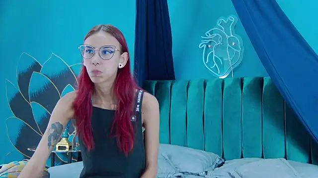 Snapshot of Lunamistyc chatting on November 11, 2025, 7:36 pm Lunamistyc online show from November 11, 2025, 7:36 pm