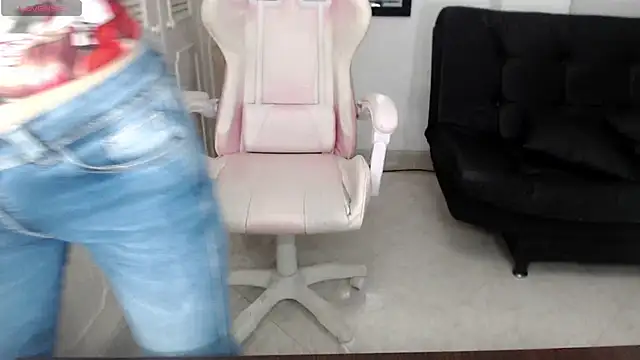 ariana crazzy online show from January 15, 2025, 3:11 am