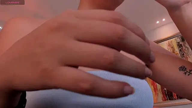 KaiaFerreira online show from November 27, 2025, 12:29 pm