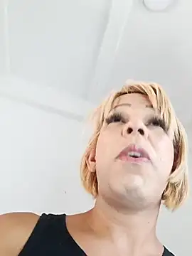 blondebitchlitle online show from March 3, 2025, 3:31 pm