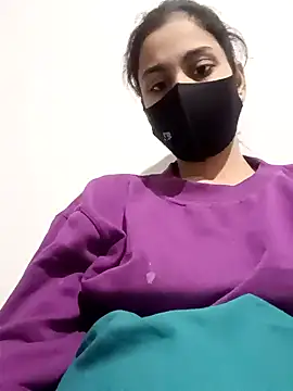 magicmoment00786 online show from December 3, 2024, 3:11 pm