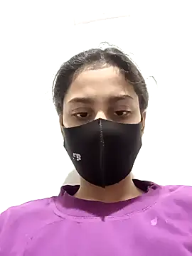 magicmoment00786 online show from December 12, 2024, 4:32 pm