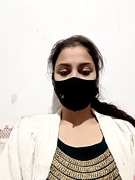 magicmoment00786 online show from December 19, 2024, 4:35 pm