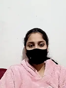 magicmoment00786 online show from December 23, 2024, 4:28 pm