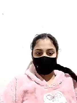 magicmoment00786 online show from December 26, 2024, 4:36 pm