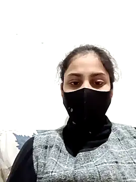 magicmoment00786 online show from December 27, 2024, 4:32 pm