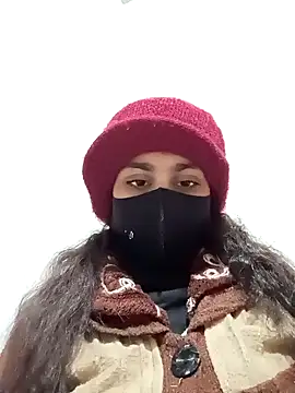 magicmoment00786 online show from December 31, 2024, 4:35 pm