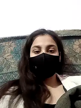 magicmoment00786 online show from January 24, 2025, 4:28 pm