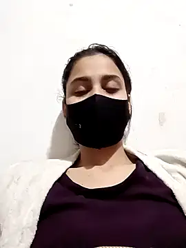 magicmoment00786 online show from January 26, 2025, 3:36 pm