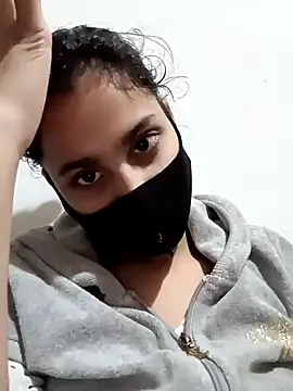 magicmoment00786 online show from January 31, 2025, 4:27 pm