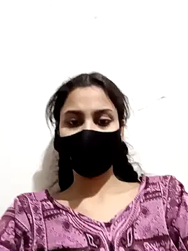 magicmoment00786 online show from February 6, 2025, 4:58 pm