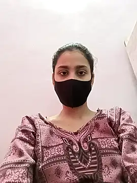 magicmoment00786 online show from February 18, 2025, 7:10 am