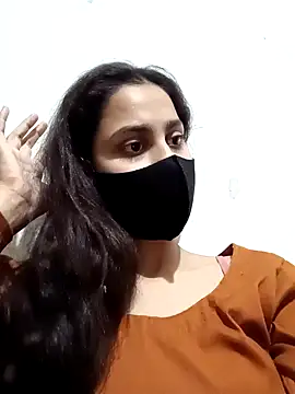 magicmoment00786 online show from February 21, 2025, 5:20 pm