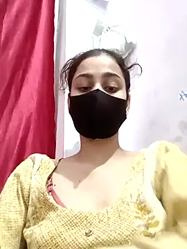 magicmoment00786 online show from September 9, 2025, 1:21 pm