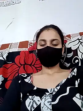 magicmoment00786 online show from September 13, 2025, 9:20 am