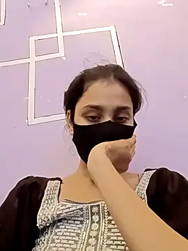 magicmoment00786 online show from November 10, 2025, 2:05 pm