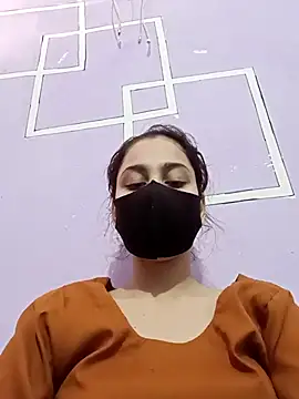 magicmoment00786 online show from November 13, 2025, 7:18 am