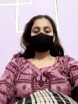 magicmoment00786 online show from November 15, 2025, 4:36 pm