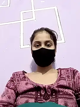 magicmoment00786 online show from November 17, 2025, 1:06 pm