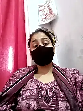 magicmoment00786 online show from November 30, 2025, 6:50 am