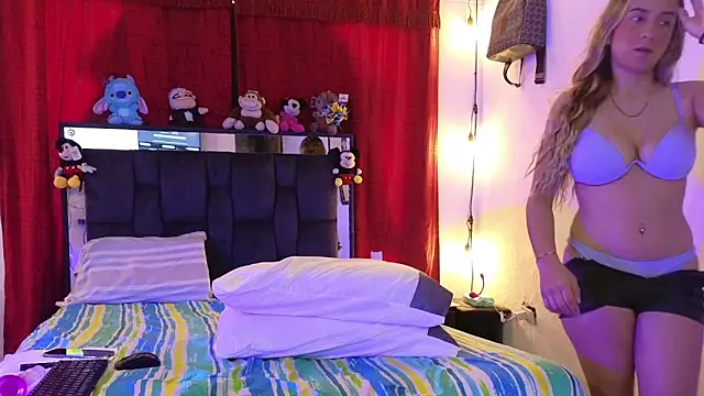 chloe vasquez710 online show from March 4, 2025, 7:32 pm